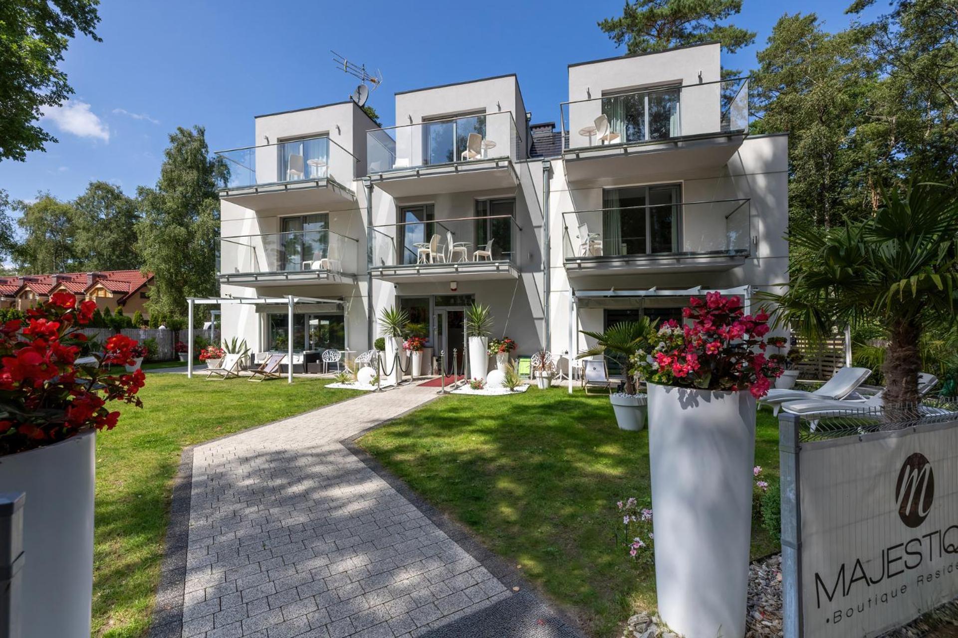Majestique Hotel Pobierowo Buitenkant foto