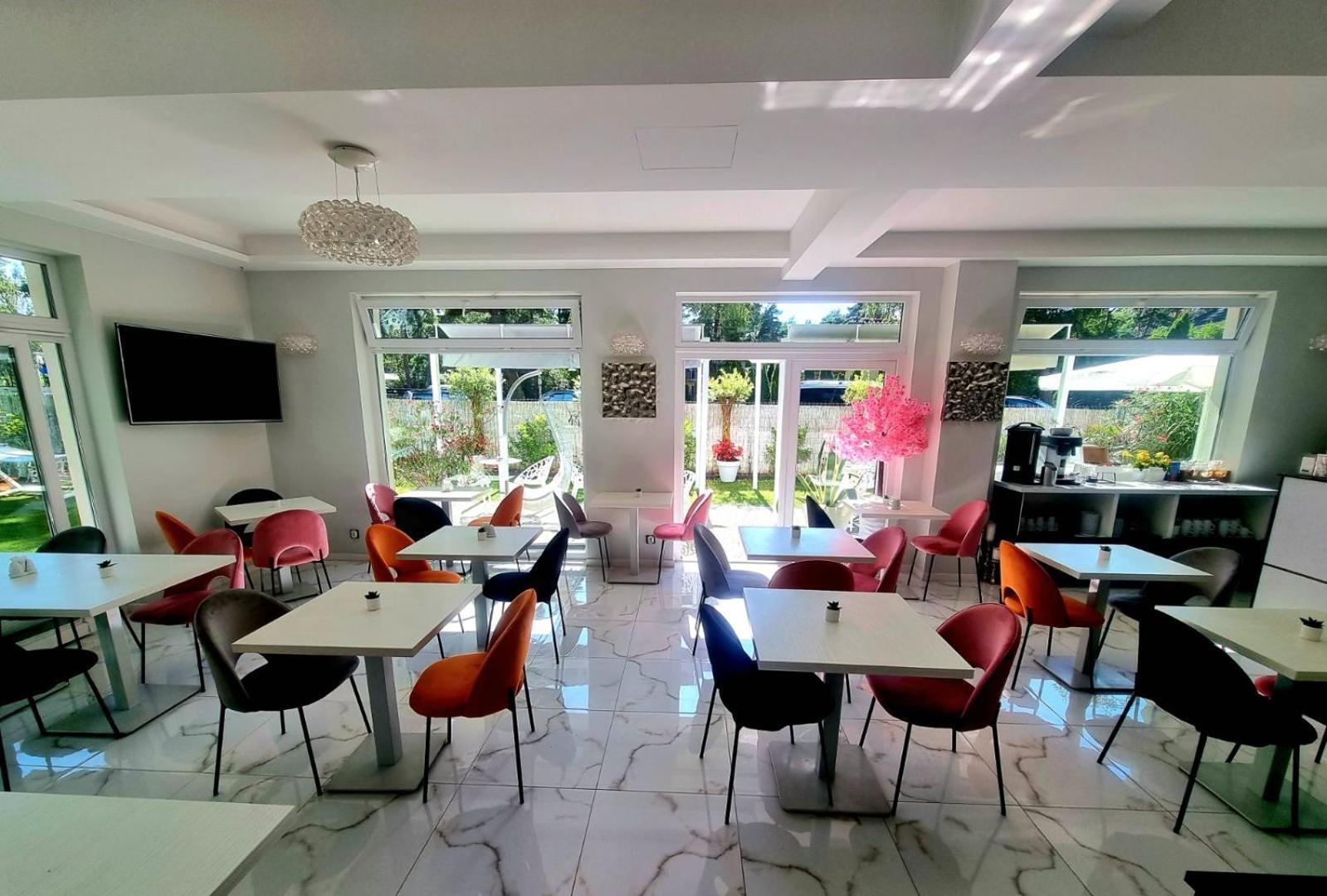 Majestique Hotel Pobierowo Buitenkant foto